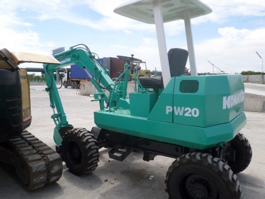 ขายรถขุดล้อยาง KOMATSU  PW 20-1 พร้อมใช้งาน