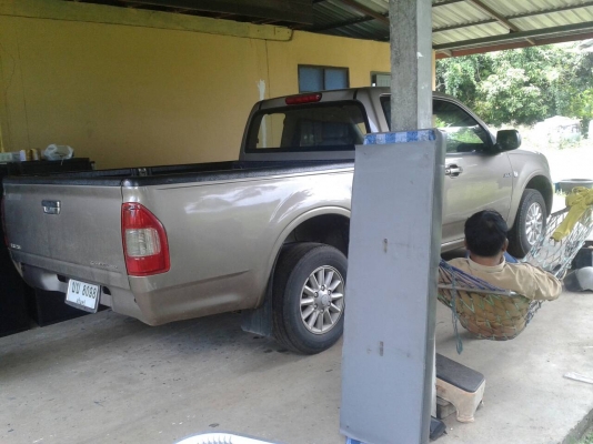 ISUZU D-MAX  เครื่อง 2500  แค๊ป กระจกมือหมุน  พวงมาลัยพาวเวอร์  สภาพพร้อมใช้เอกสารทะเบียนพร้อม