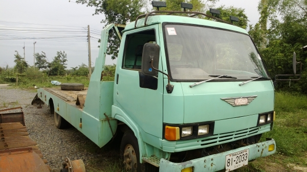 ขายครับ  รถเทเลอร  บรรทุกกลาง มีทะเบียน 6 สูบ 110 แรง