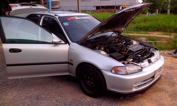 Honda civic 4d แต่งครบๆ สวยๆ พร้อมวิ่งพร้อมใช้งาน