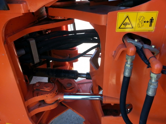 ขายรถตัก Hitachi ZW220 แขนยาวพิเศษ 5 เมตร สภาพเยี่ยม