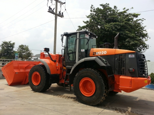 ขายรถตัก Hitachi ZW220 แขนยาวพิเศษ 5 เมตร สภาพเยี่ยม