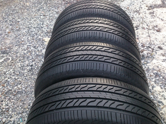 ขายยาง MICHELIN PRIMACY 215/55R16 ยางสัปดาห์ท่ี่22ปี12 สภาพยาง90\%ดอกลึกนิ่มสะพานยางยังอยู่ดอกยางเท่ากัน (ไม่มีปะ) จำนวน 4 เส้น