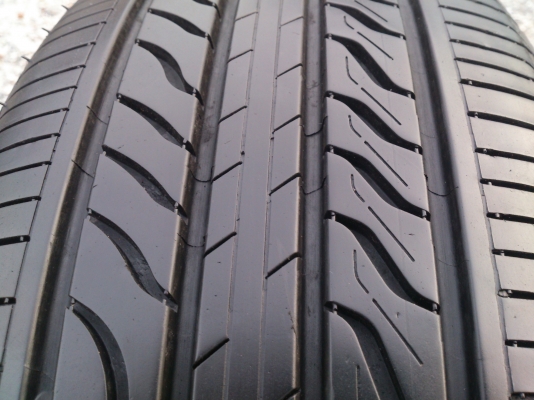 ขายยาง MICHELIN PRIMACY 215/55R16 ยางสัปดาห์ท่ี่22ปี12 สภาพยาง90\%ดอกลึกนิ่มสะพานยางยังอยู่ดอกยางเท่ากัน (ไม่มีปะ) จำนวน 4 เส้น