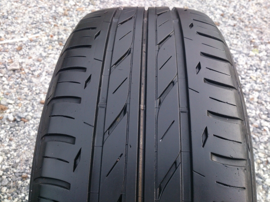 ขายยาง Bridcestone Econpla 205/55R16 ยางปี11 (ไม่มีปะ) จำนวน 4 เส้น