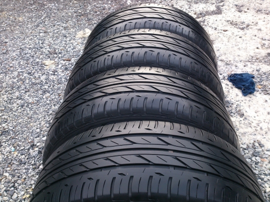 ขายยาง Bridcestone Econpla 205/55R16 ยางปี11 (ไม่มีปะ) จำนวน 4 เส้น