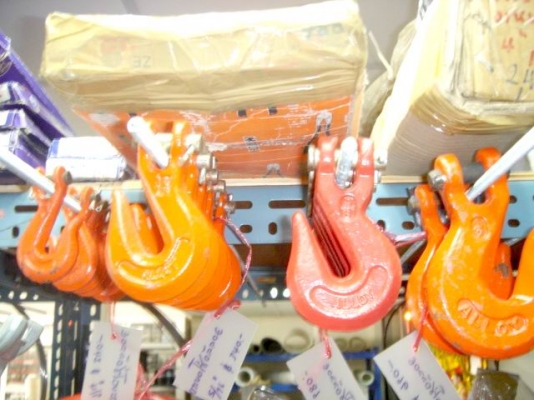 จำหน่ายสะเก็น  เกลียวเร่ง  ซ้าย  ขวา  สนใจ   โซ่  โทร  0860798452