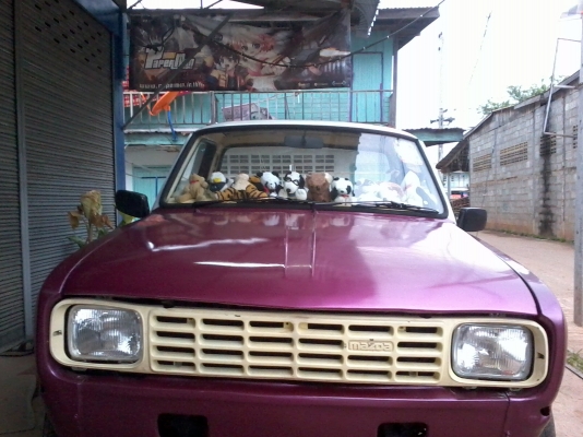 มาสด้า 1000  วางเครื่องมาแล้ว นิสัน a 13 เครื่องแห้งฟิตใหม่ได้ 2 เดือนวิ่งทางไกลสบาย  5 เกียร์  ใส่ดิสหน้าแล้ว มีทะเบียนพร้อมโอนขาด ปี 57  มีเครื่องเสียงพร้อม ไฟติดทุกดวง  45000 ติดต่อ 0860017862..........0817566460    ขับกลับได้เลยครับ    ......รับประกัน