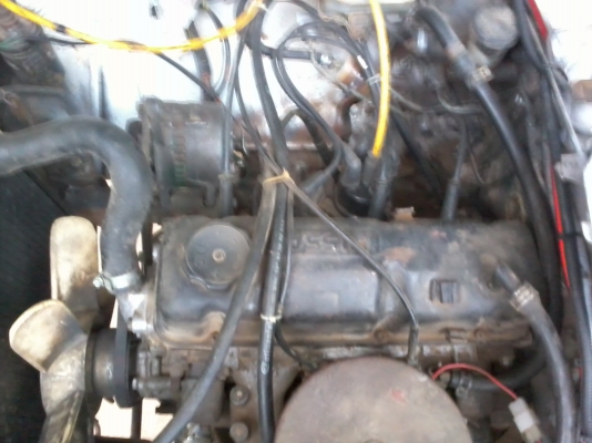 มาสด้า 1000  วางเครื่องมาแล้ว นิสัน a 13 เครื่องแห้งฟิตใหม่ได้ 2 เดือนวิ่งทางไกลสบาย  5 เกียร์  ใส่ดิสหน้าแล้ว มีทะเบียนพร้อมโอนขาด ปี 57  มีเครื่องเสียงพร้อม ไฟติดทุกดวง  45000 ติดต่อ 0860017862..........0817566460    ขับกลับได้เลยครับ    ......รับประกัน