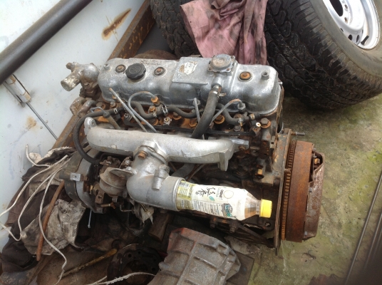 ขายเครื่อง Isuzu   4. JB1. 88แรง ยกลงจาก 4ล้อกลาง