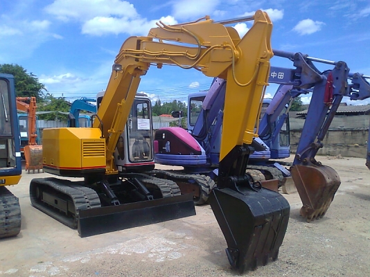 รถแบคโฮ CAT307 SSR รถเก่าญี่ปุ่น เลขไมล์ 3,842 ชั่วโมง มีใบอินวอยล์ จดทะเบียนได้ ลดราคาเหลือ 620,000 บาท.