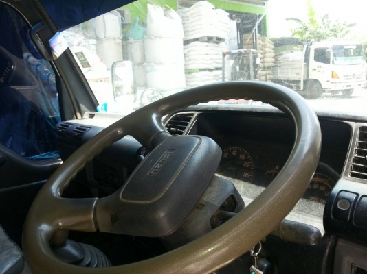 ขายรถ ISUZU รุ่น NHR-ELF ตาหวาน เครื่อง 3059 ซีซี ดีเซล แอร์ วิทยุ พวงมาลัยเพาเวอร์ เจ้าของขายเอง มีประกันภัยชั้น 1