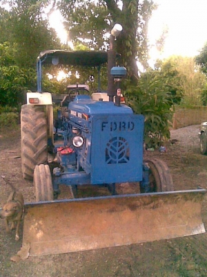 ขายรถไถฟอร์ด6600เครื่องที3ตัวเต็ม หน้าและหลัง CMT