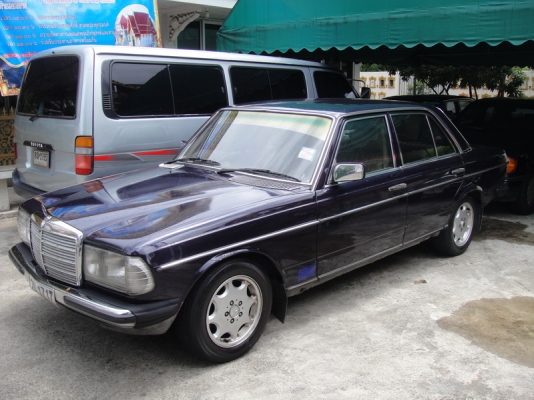รถ benz w123 230e เครื่องbenzหัวฉีดฝาดำ เกียร์ออโต้ รถ benz w123 230e เครื่องbenzหัวฉีดฝาดำ เกียร์ออโต้