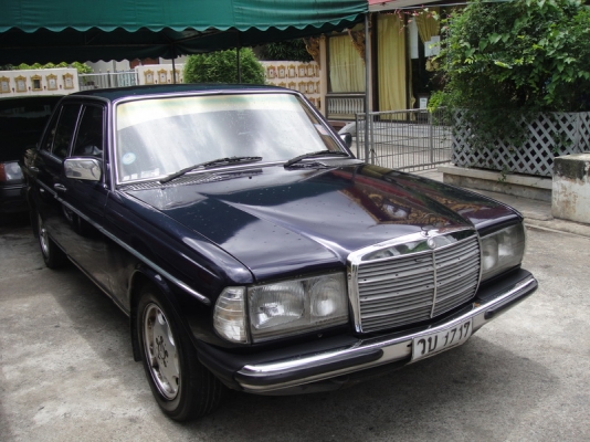 รถ benz w123 230e เครื่องbenzหัวฉีดฝาดำ เกียร์ออโต้ รถ benz w123 230e เครื่องbenzหัวฉีดฝาดำ เกียร์ออโต้