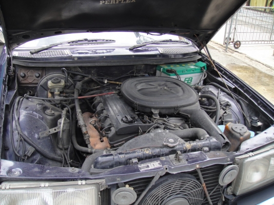รถ benz w123 230e เครื่องbenzหัวฉีดฝาดำ เกียร์ออโต้ รถ benz w123 230e เครื่องbenzหัวฉีดฝาดำ เกียร์ออโต้