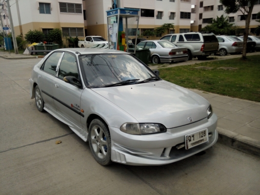 ขายซีวิค เตารีด สี่ประตู ชุดแต่งรอบคัน ถูกๆ ครับ