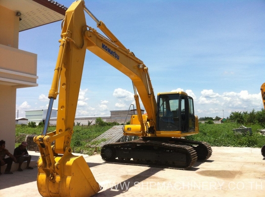 ขายรถแบคโฮ PC200-6 ยี่ห้อ KOMATSU เครื่อง KOMATSU แท้ รถสวย ไม่เคยผ่านการใช้งานในไทย