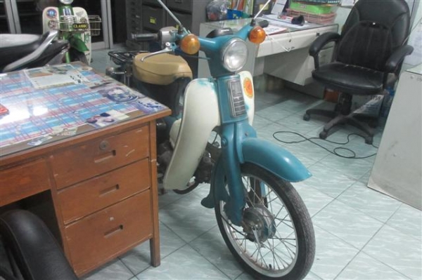 ขายเหมา C 2 คันเครื่องเดิมและเครื่องดรีมสภาพตามรูปเลยครับ จ.ชลบุรี