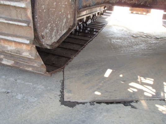 New stock KOBELCO SK200-6E YN08 ใบแทร็คกว้าง 800 mm สวย นำเข้าจากญี่ปุ่น