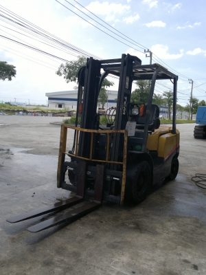 ขายรถฟอร์คลีฟท์ TCM FD25C-3 ดีเซลออโต้ เสาสามเมตร ติดไซด์ชิฟท์ 3655ชม.ปี2008 เครื่องดีมากๆๆๆ