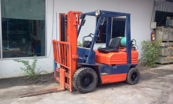 ขายรถยกโฟร์คลิฟท์ยี่ห้อTOYOTA5FG25,20 ขายรถยกโฟร์คลิฟท์ยี่ห้อTOYOTA5FG25,20
