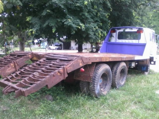 ขายเทเลอร์ NISSAN UD 30M  2 เพลา สภาพสวยพร้อมใช้ ติดต่อได้ที่คุณออ๊ฟ พิจิตร 086-737-9991