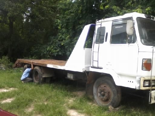 ขายเทเลอร์ NISSAN UD 30M  2 เพลา สภาพสวยพร้อมใช้ ติดต่อได้ที่คุณออ๊ฟ พิจิตร 086-737-9991