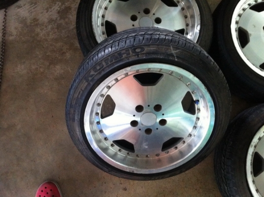 ขายล้อลาย AMG ขอบ17 1ชุดใส่ BENZ 5รู112 ราคา11000บาท