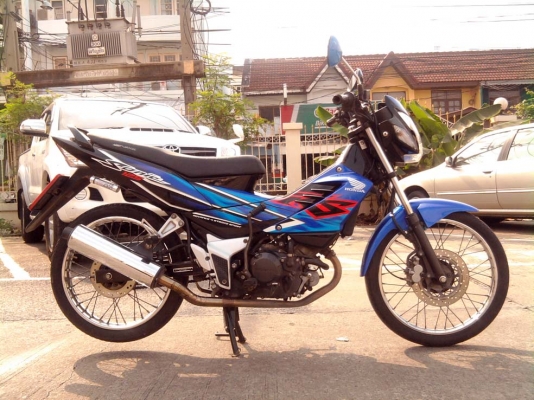 ขออนุญาติขาย Honda Sonic 125 CC. NEW มือเดียว สตาร์ทมือ สีน้ำเงินดำ ขออนุญาติขาย Honda Sonic 125 CC. NEW มือเดียว สตาร์ทมือ สีน้ำเงินดำ