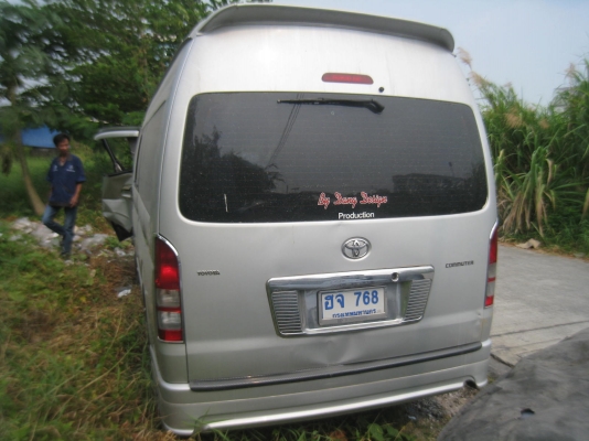 +++++ขายซากรถตุ้ TOYOTA Commuter ปี 2007  ราคา 380,000 พร้อมเล่มทะเบียน+++++