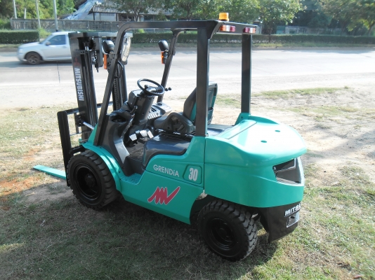 ขายรถยก 3ตัน Mitsubishi FG30-F18C เครื่อง K25+LPG เสาสูง 3 เมตร เกียร์ออโต้ ยางใหม่