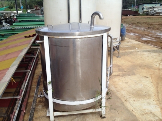 ขายถังสแตนเลส 1,000 ลิตร สภาพสวยราคาถูก ขายถังสแตนเลส 1,000 ลิตร สภาพสวยราคาถูก