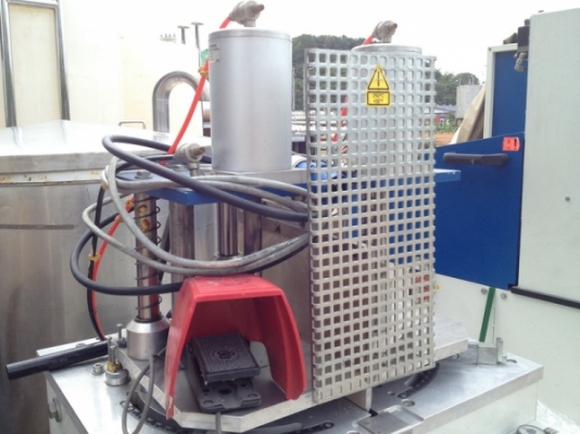 ขายเครื่องเชื่อมพลาสติก จากเยอรมัน ของใช้งานได้ดีมาก สภาพสวย ขายเครื่องเชื่อมพลาสติก จากเยอรมัน ของใช้งานได้ดีมาก สภาพสวย