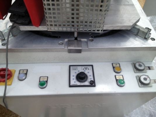 ขายเครื่องเชื่อมพลาสติก จากเยอรมัน ของใช้งานได้ดีมาก สภาพสวย ขายเครื่องเชื่อมพลาสติก จากเยอรมัน ของใช้งานได้ดีมาก สภาพสวย