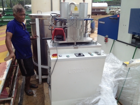 ขายเครื่องเชื่อมพลาสติก จากเยอรมัน ของใช้งานได้ดีมาก สภาพสวย ขายเครื่องเชื่อมพลาสติก จากเยอรมัน ของใช้งานได้ดีมาก สภาพสวย