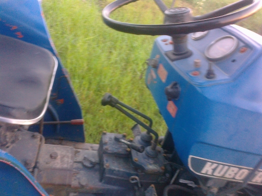 ขายรถไถ KUBOTA รุ่น L2601 DT 4WD สภาพสวยเดิมๆพร้อมทำงาน ขายรถไถ KUBOTA รุ่น L2601 DT 4WD สภาพสวยเดิมๆพร้อมทำงาน