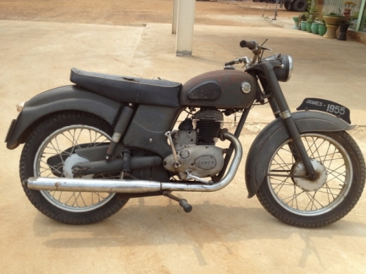 ขายรถมอเตอร์ไชค์คลาสิคยุโรปหลายคัน กด Like แฟนเพจที่นี่ https://www.facebook.com/ruamsed83