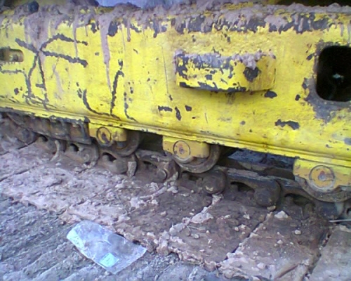 KOMATSU PC 120-2 สภาพเต็มทั้งคันเหมือนเก่านอก เครื่องเดิมปั๊มเดิมๆสภาพสวย ภายในเก๋งสะอาดไม่มีผุ ทำงานเร็วไม่โหลด บูมอาร์มไม่มีปะ ช่วงล่างดีมากๆครับ โซ่บูทใบแทรกหนา เฟลมไม่มีปะไม่มีผุ เอกสารสัญญาซื้อขายครับ