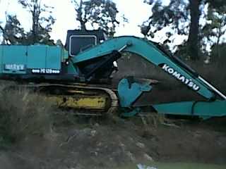 KOMATSU PC 120-2 สภาพเต็มทั้งคันเหมือนเก่านอก เครื่องเดิมปั๊มเดิมๆสภาพสวย ภายในเก๋งสะอาดไม่มีผุ ทำงานเร็วไม่โหลด บูมอาร์มไม่มีปะ ช่วงล่างดีมากๆครับ โซ่บูทใบแทรกหนา เฟลมไม่มีปะไม่มีผุ เอกสารสัญญาซื้อขายครับ