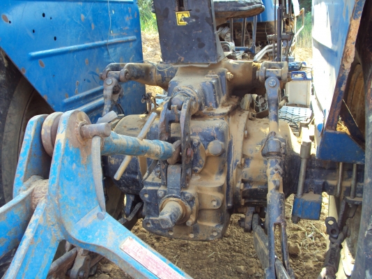 ขายแทรกเตอร์ ฟอร์ด 6610 เสื้อลาย ทะเบียนพร้อม