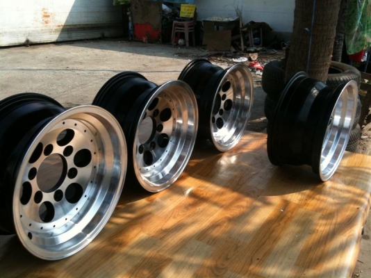 ขายแม๊กหยดน้ำ อย่างสวยวิ้งครับ ขอบ 14" x 7   จัดส่งทั่วประเทศ