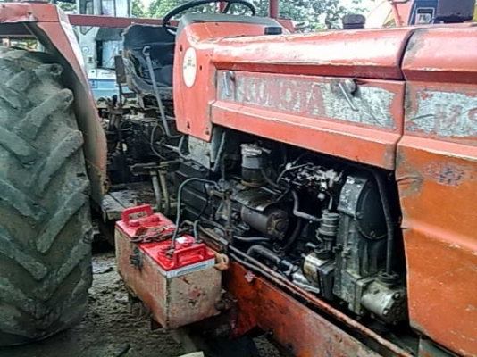 ขายรถไถ KUBOTA M8030 2เพลา ราคา 440000 โทร 081-9497804 ขายรถไถ KUBOTA M8030 2เพลา ราคา 440000 โทร 081-9497804