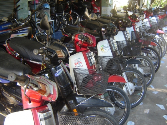 โกดังคลังแสงยานุภาพ ดรีมคุรุสภา 10 คัน พร้อมส่งทั่วไทย 9500