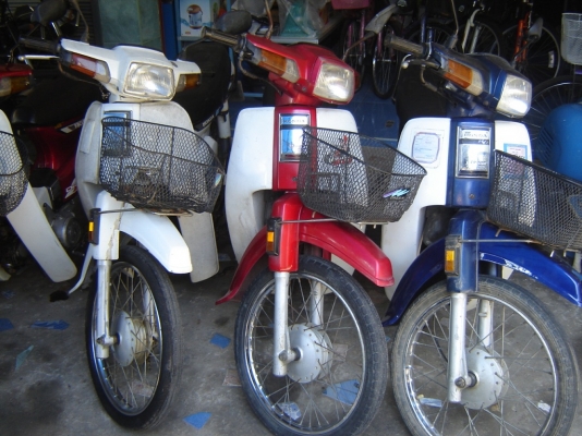 โกดังคลังแสงยานุภาพ ดรีมคุรุสภา 10 คัน พร้อมส่งทั่วไทย 9500