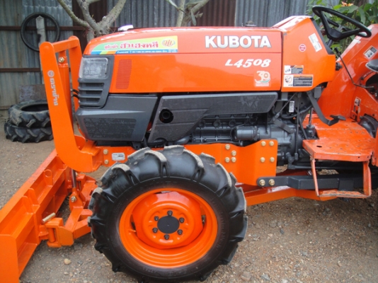 คูโบต้า L4508 4 WD 2 เพลา ใบมีดดัน ทำงาน 1060 ชั่วโมง..