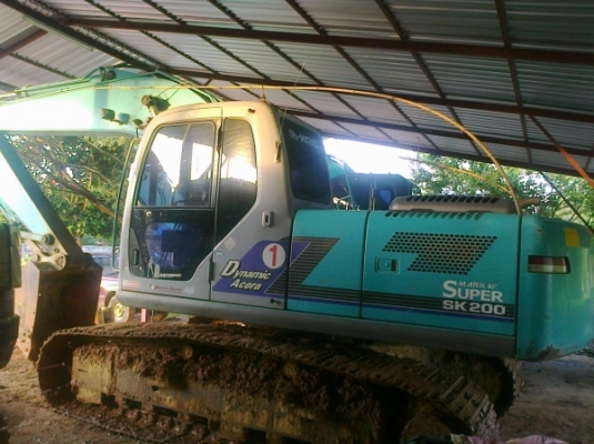 KOBELCO YN10 MARK 6 SUPER SK-200 ทำงาน 18,000 ชม. ช่วงล่างเต็มครับ โซ่เปลี่ยนใหม่ๆ ภายในเก๋งสวยครบ เครื่องเสียง แอร์เย็น ช่วงล่างเอวแน่น เอกสารเล่มทะเบียนครบพร้อมโอนครับ