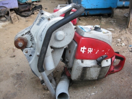 ขายถูกตามสภาพ-เครื่องตัดคอนกรีต Shindaiwa ตัวใหญ่ ไม่มีใบมีด มือสองตรงจากญี่ปุ่น