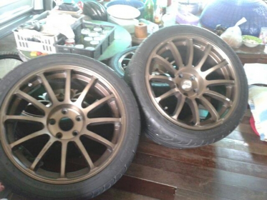 ขายล้อแม็กขอบ 18 หน้า 9 หลัง 10 พร้อมยางหน้า 235 หลัง 265 แถมน็อตล้อชุบสีฟ้าแก้ว อะแด๊ปเตอร์ 6 ออก 5 คู่หลัง 1 คู่ ติดต่อ คุณพรเทพ โดยตรง โทร 084-4573458 ครับ