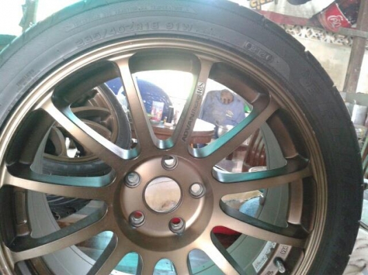 ขายล้อแม็กขอบ 18 หน้า 9 หลัง 10 พร้อมยางหน้า 235 หลัง 265 แถมน็อตล้อชุบสีฟ้าแก้ว อะแด๊ปเตอร์ 6 ออก 5 คู่หลัง 1 คู่ ติดต่อ คุณพรเทพ โดยตรง โทร 084-4573458 ครับ